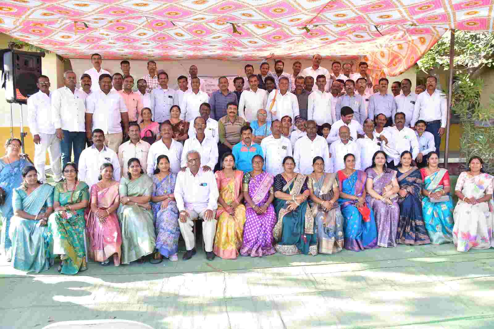 यशवंत हायस्कूल अल्लीपूर येथे दहावी १९९५ बॅचचा कौटुंबिक स्नेह मेळावा उत्साहात संपन्न